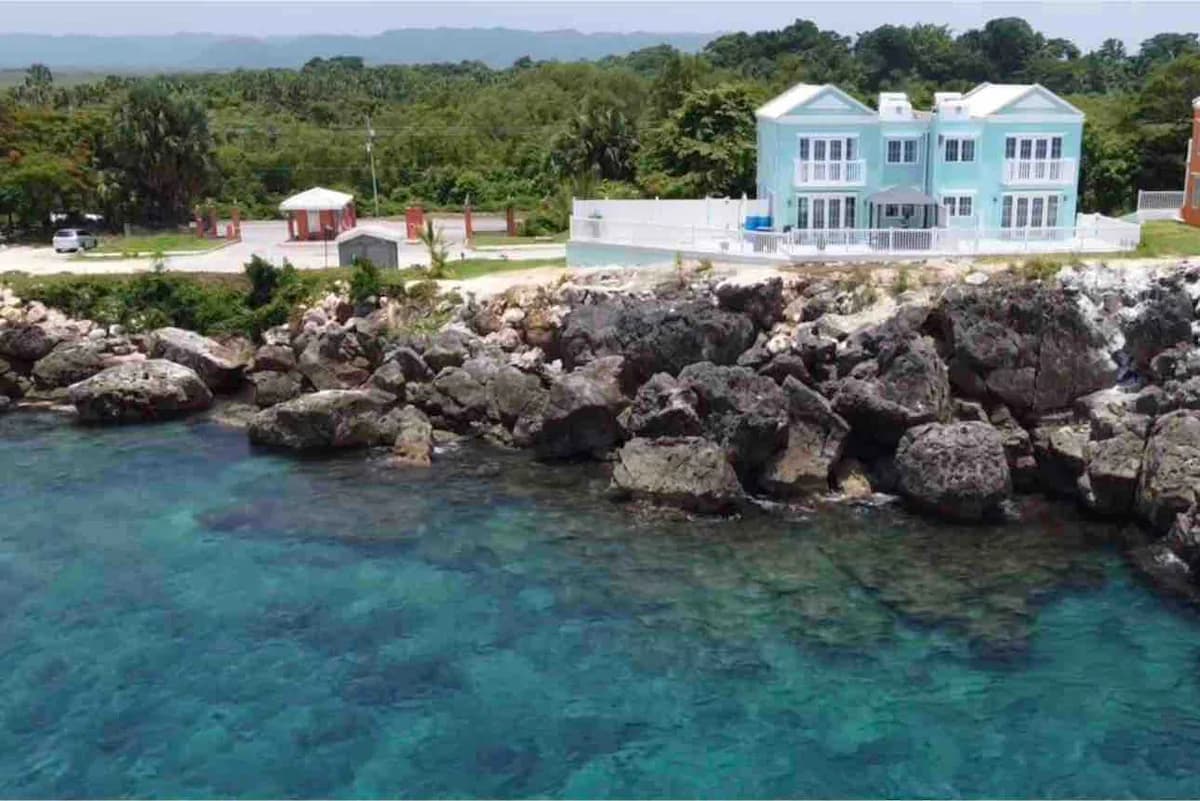 The Sapphire Ocean Villa | Little Bay Country Club