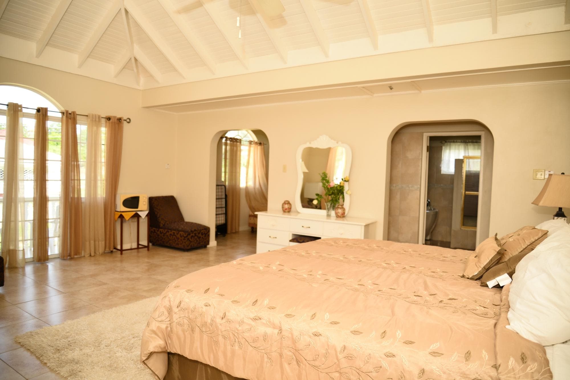 Room/Suite