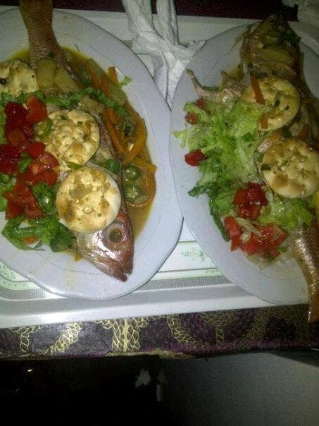 steam fish with crackers