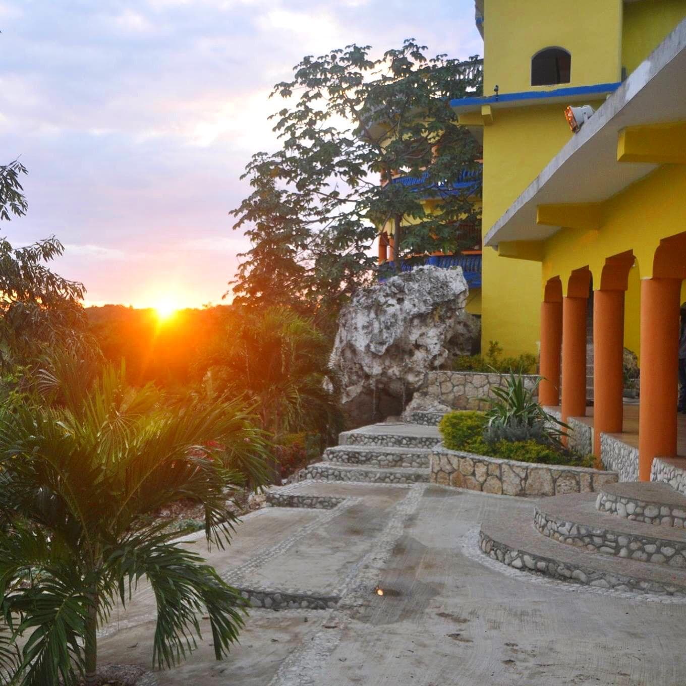 Retreat Hotel at Blue Hole Mineral Spring