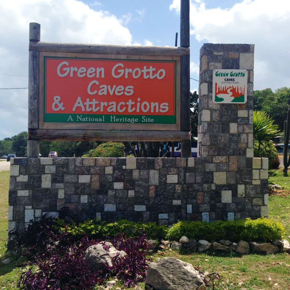 green-grotto-sign