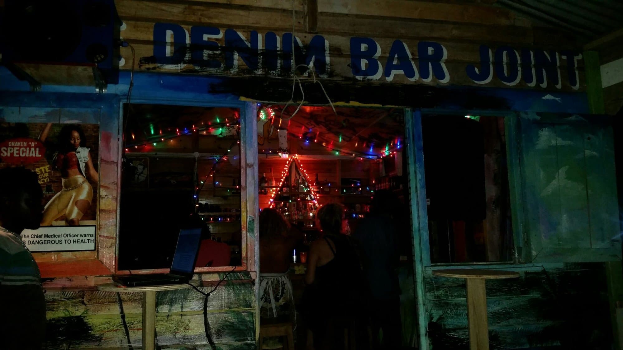 nice bar.