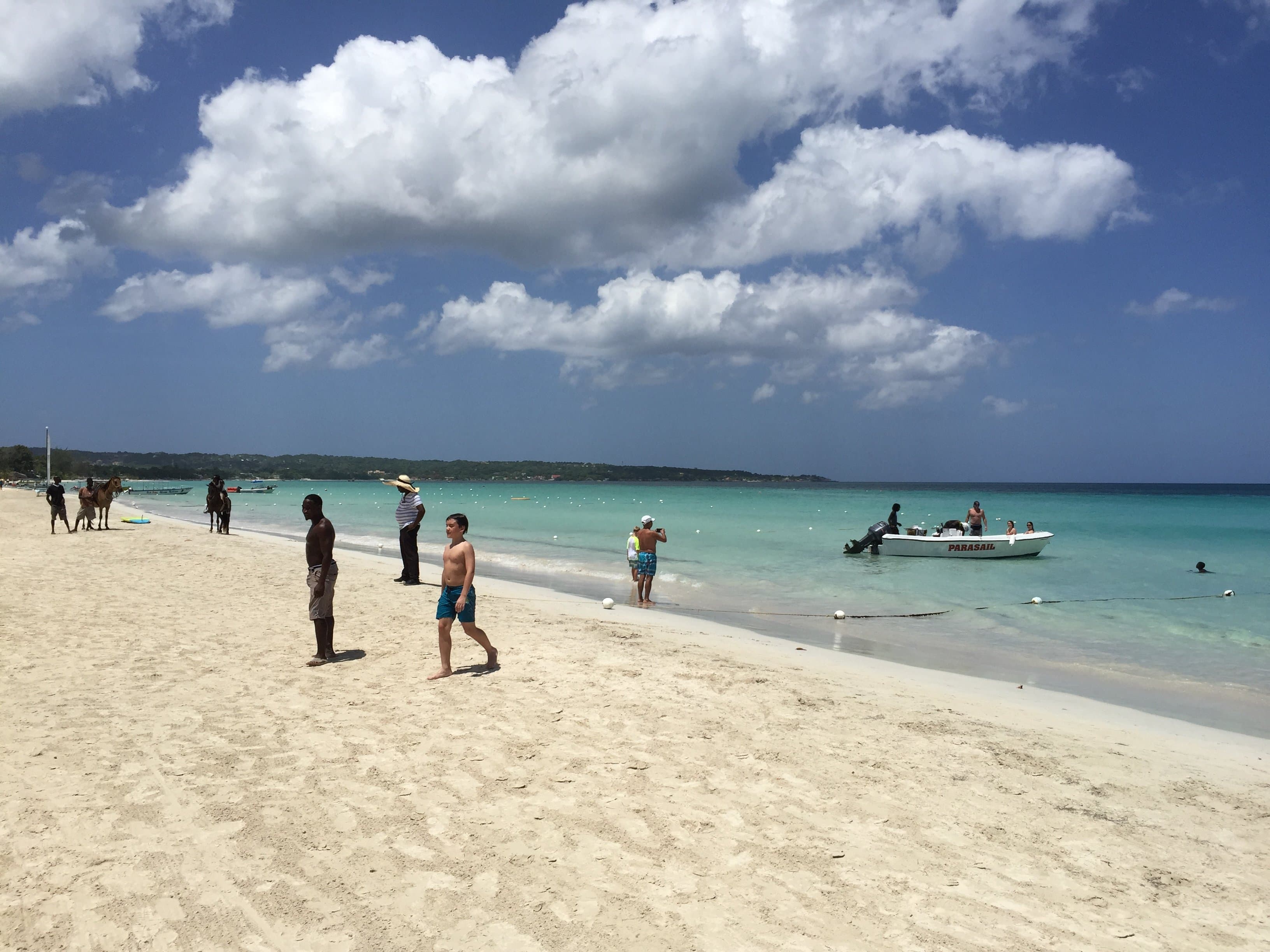 7 miles breach in Negril