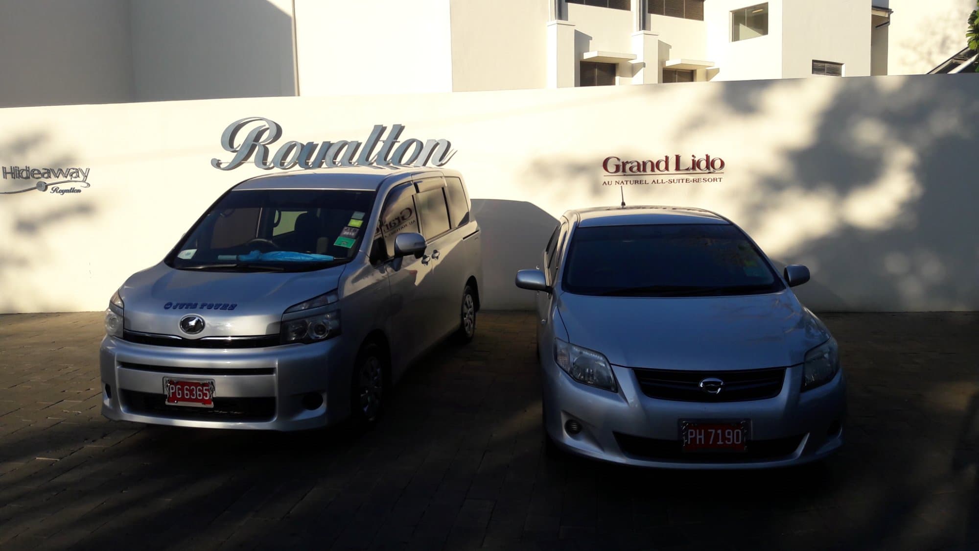 Airport Transfer to Royalton Negril, Royalton HideAway - Luxurious Carib Tours & Taxi Jamaica