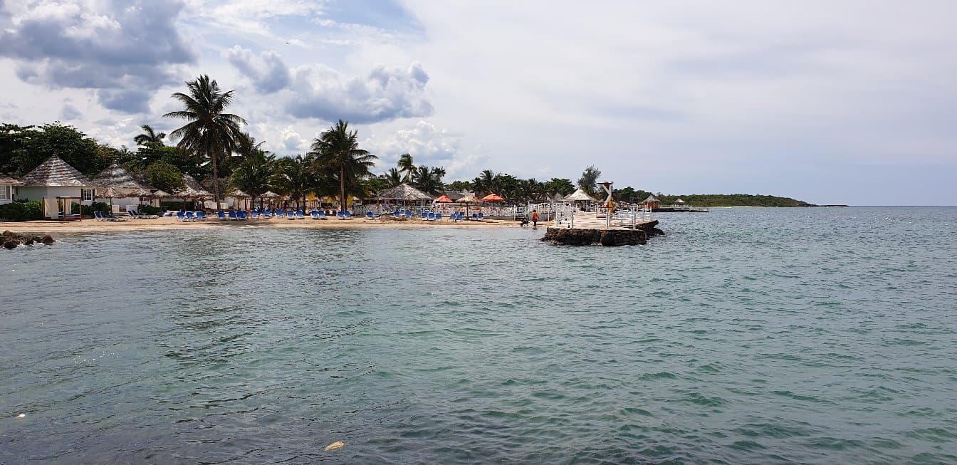Grand Muthu Runaway Bay at TripAdvisor