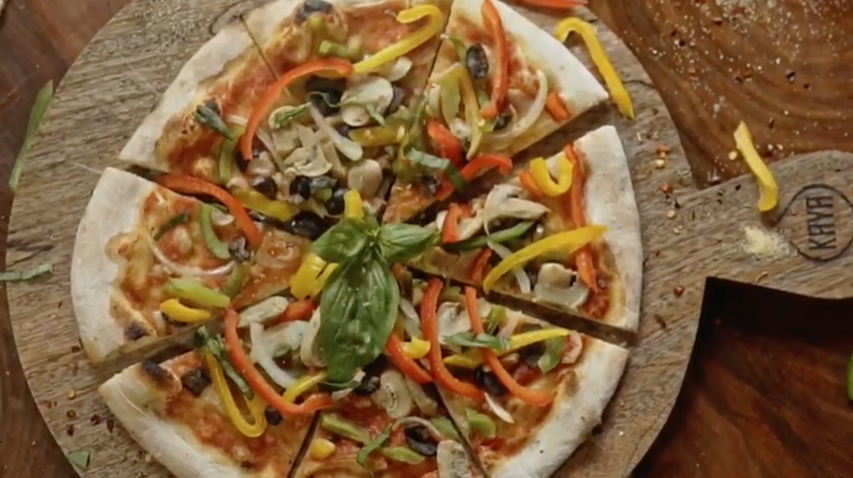 Nice to be able to sit down and enjoy a good vegetable pizza on a Monday.