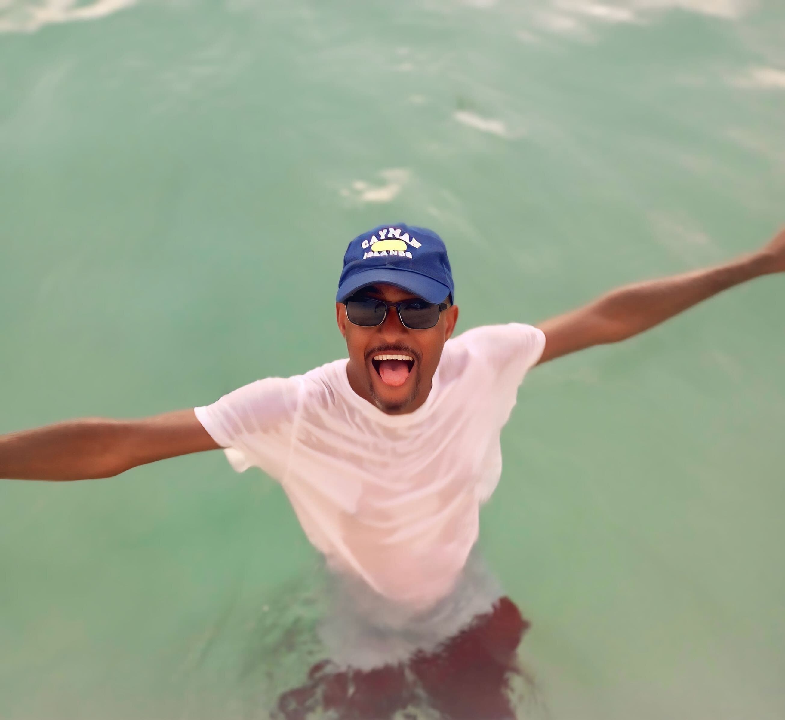Had an amazing Easter weekend with friends and family! Rum Point was the perfect spot—plenty of boats and good vibes all around.