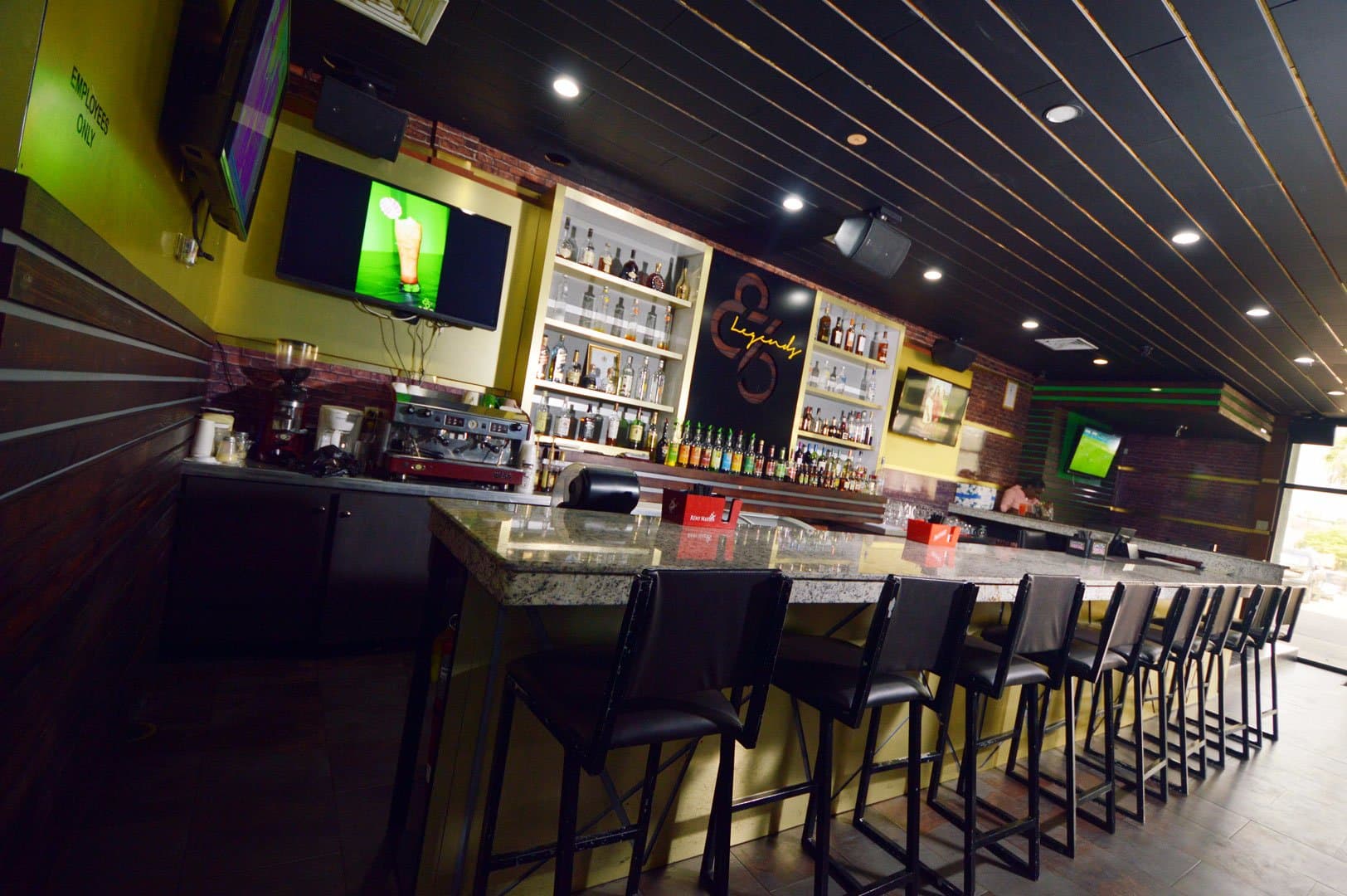 Bar
