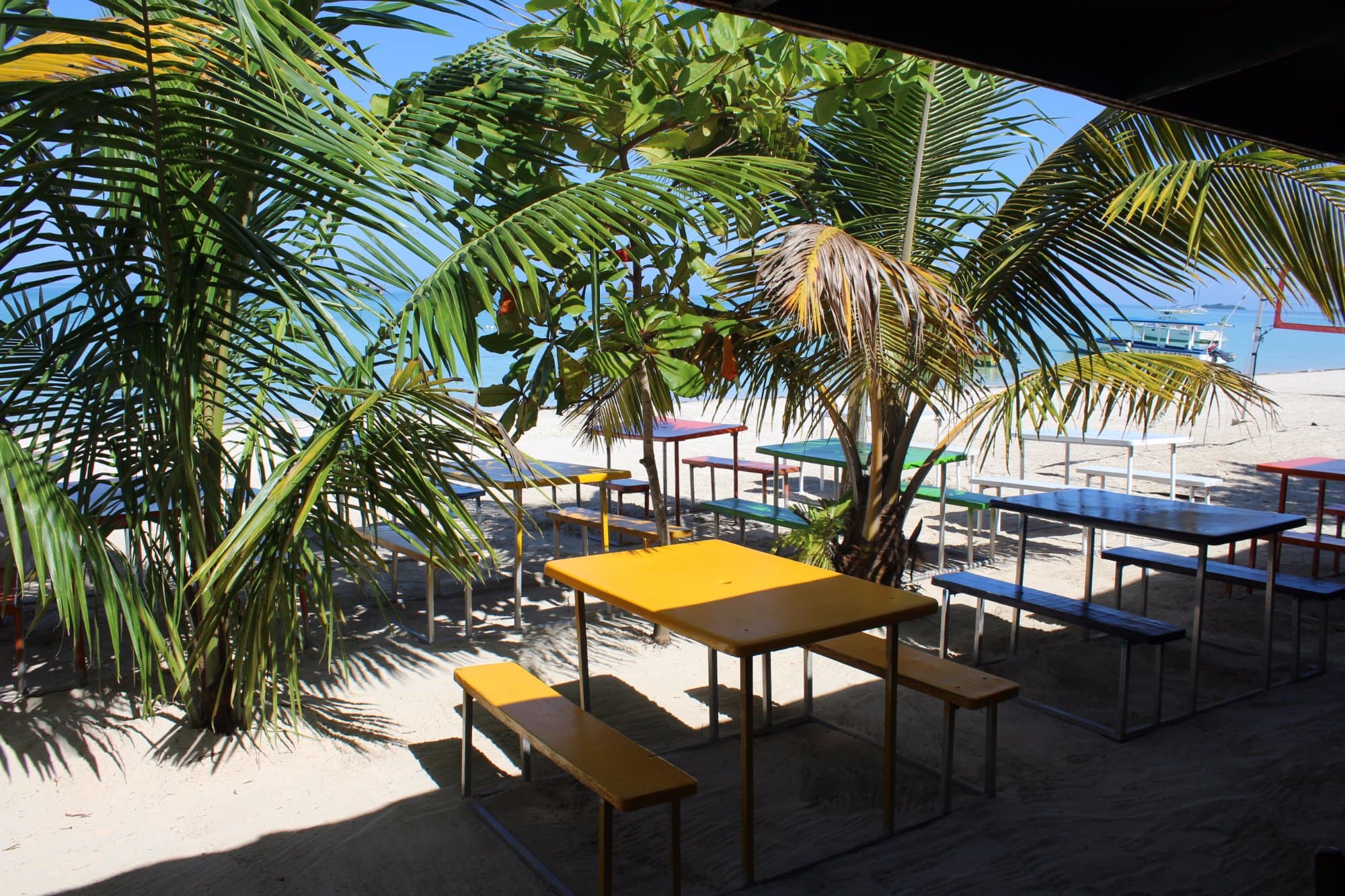BEACH SEATING