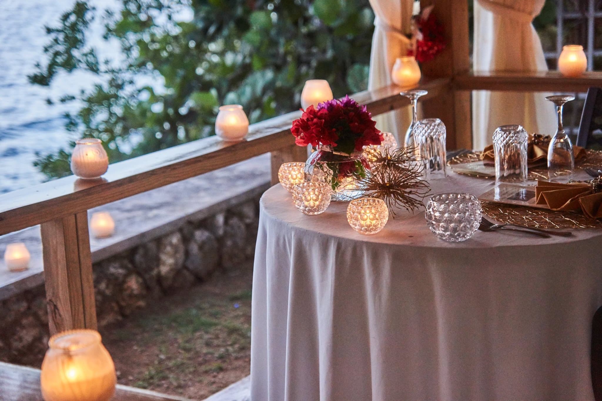 Gazebo night of 100 candles
