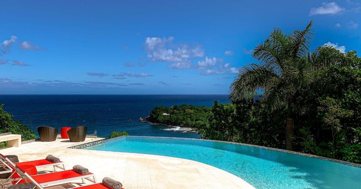 Infinity pool