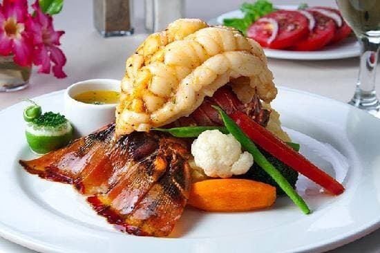 Lobster Surf And Turf With Garlic Butter Sauce