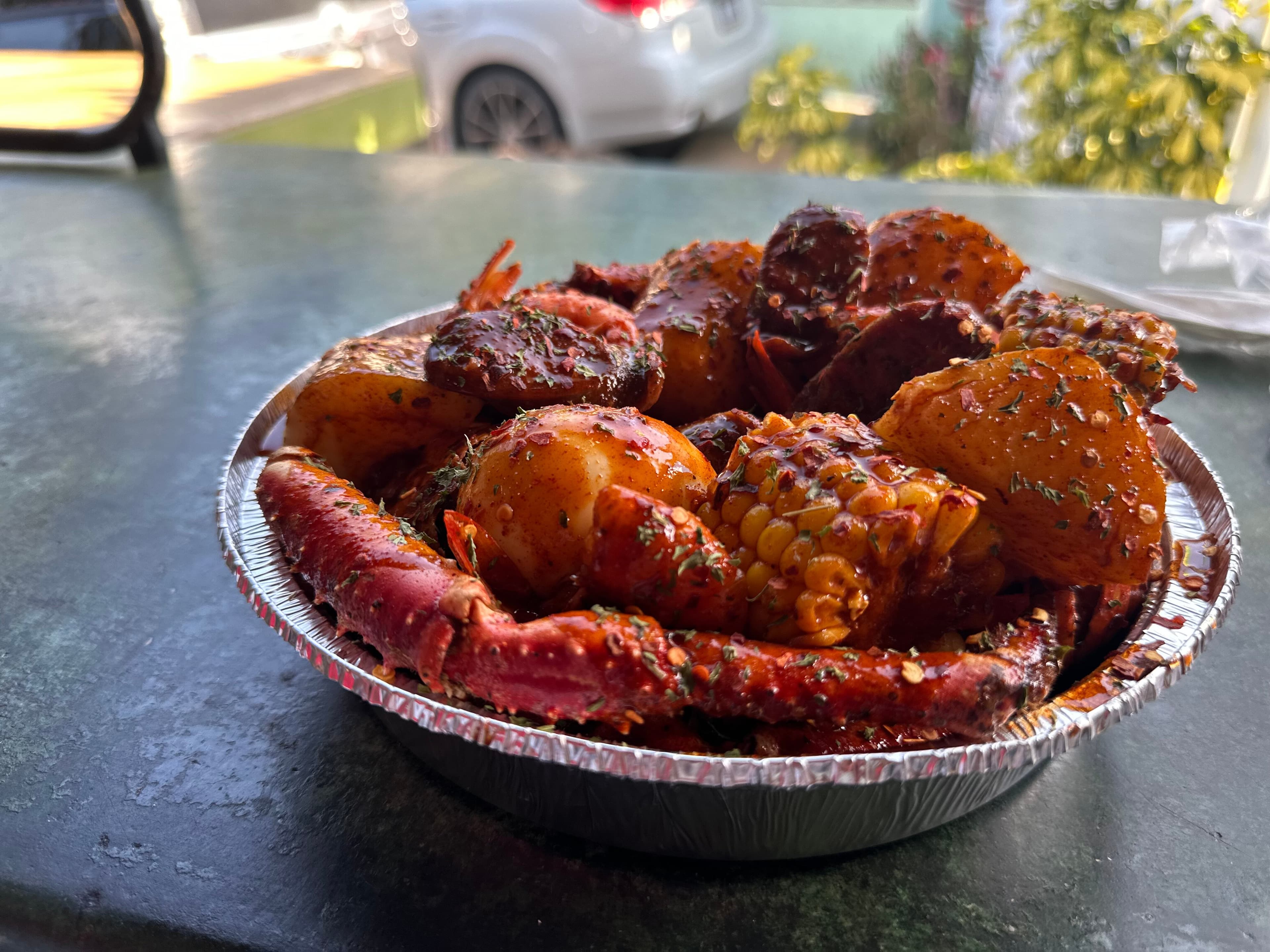Chill vibes, tasty food, come and enjoy. Seafood only.