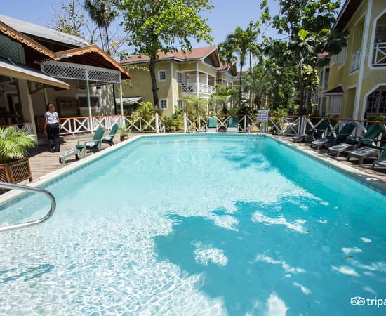 The Pool at the Merrils Beach Resort II