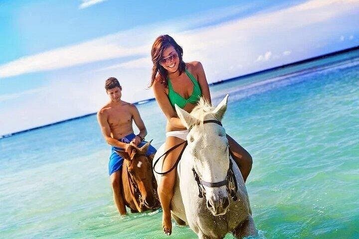 Ocean horse back riding