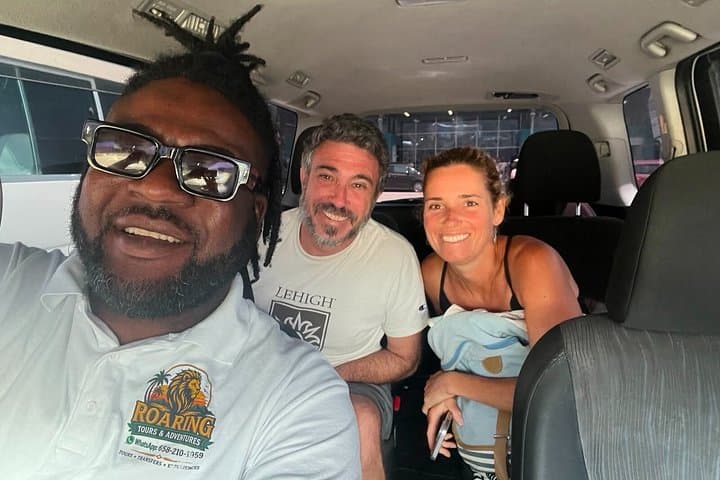 Negril to Montego Bay Airport Transfer: One Way or Round Trip