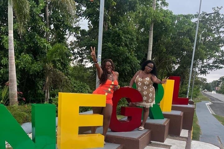 Full-Day Negril Experience from Montego Bay with Kayak Photoshoot
